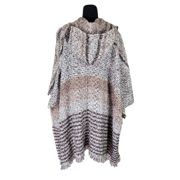 Vince Camuto Hooded Sweater Poncho One Size Fits Most Batwing Soft Brown Tan - Picture 3 of 7